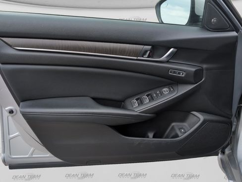 Used 2018 Honda Accord EX-L image 12