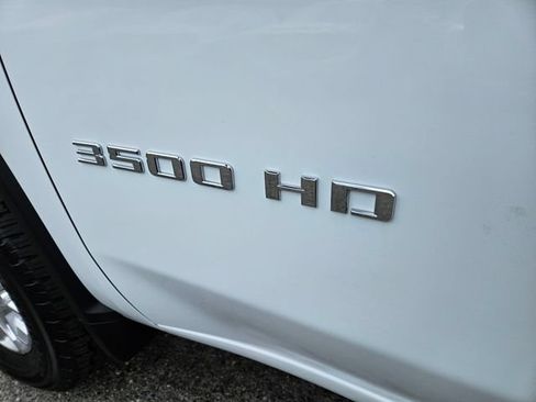 Used 2020 Chevrolet Silverado 3500 LT AWD/4WD image 11