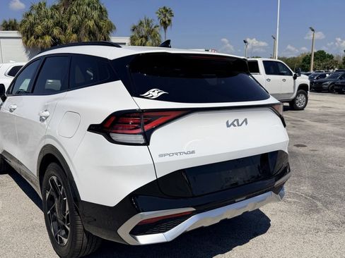 Certified 2023 Kia Sportage SX image 11