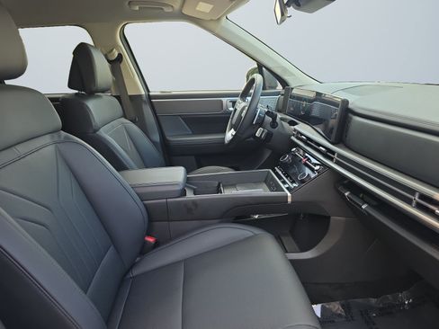 Certified 2025 Hyundai Santa Fe SEL AWD/4WD image 18