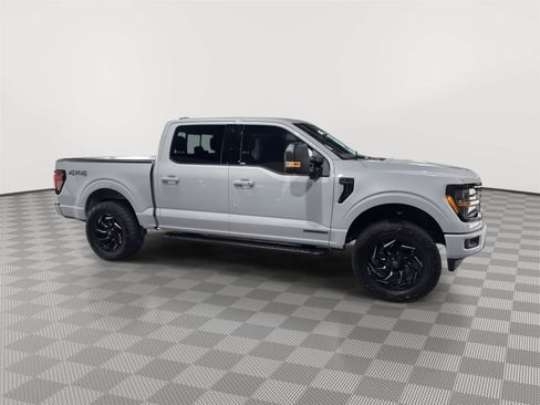 Used 2025 Ford F150 XLT w/ Equipment Group 302A MID AWD/4WD image 5