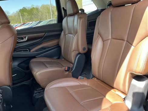 Used 2024 Subaru Ascent Touring AWD/4WD image 18