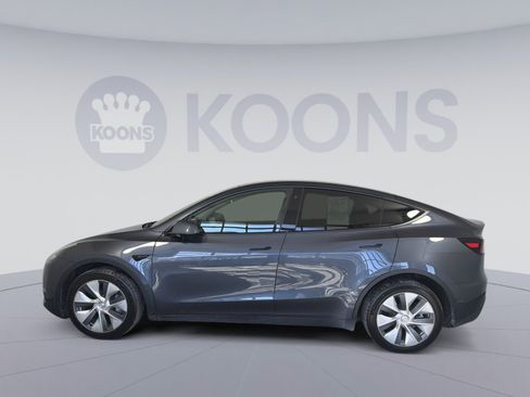 Used 2023 Tesla Model Y Performance image 2