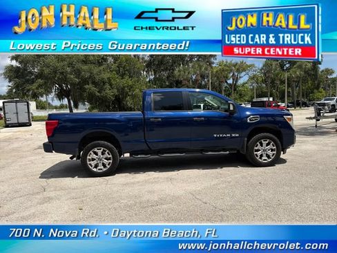 Used 2023 Nissan Titan SV w/ SV Convenience Package AWD/4WD image 14