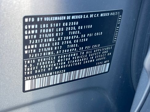 Used 2021 Volkswagen Tiguan SE w/ Panoramic Sunroof Package image 26