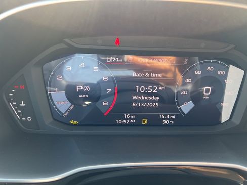 New 2025 Audi Q3 2.0T Premium image 37