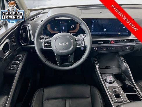 Certified 2025 Kia Sorento EX image 23