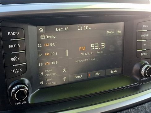 Certified 2020 Kia Sorento LX image 16