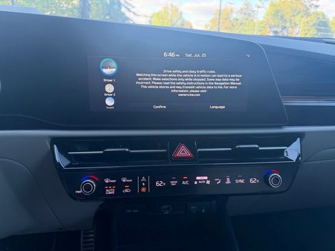 Certified 2023 Kia Niro Wave w/ Wave Preserve Package FWD image 15