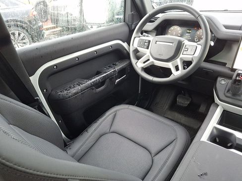 Certified 2025 Land Rover Defender 110 S AWD/4WD image 15
