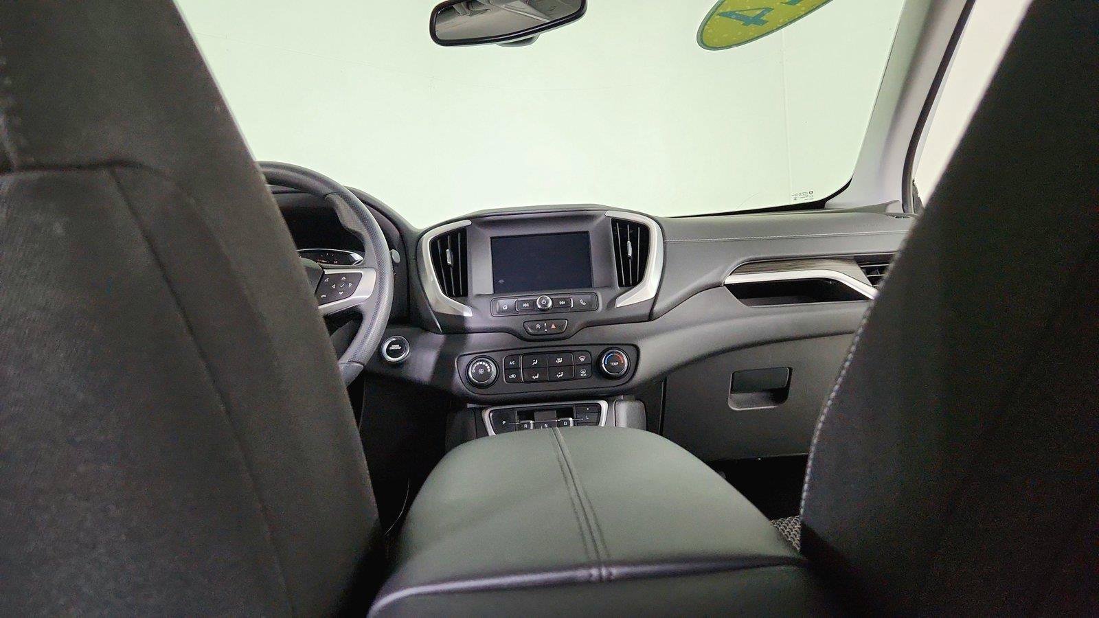 Used 2024 GMC Terrain SLE w/ LPO, Floor Liner Package AWD/4WD image 20