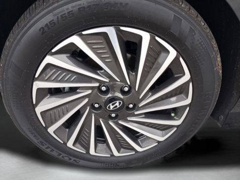 Used 2025 Hyundai Sonata Limited image 39