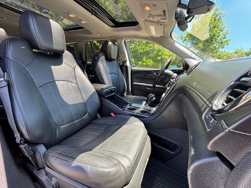 Used 2017 Buick Enclave Leather FWD image 14