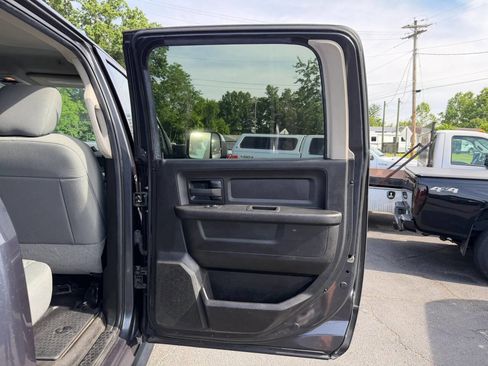Used 2018 RAM 2500 Tradesman w/ Chrome Appearance Group AWD/4WD image 20