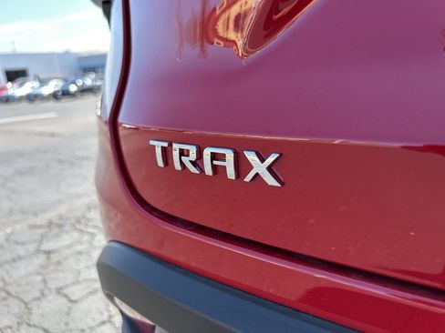 New 2026 Chevrolet Trax LS w/ LS Convenience Package FWD image 12