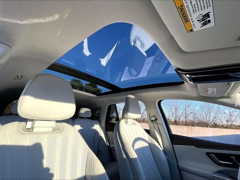 Used 2023 Mercedes-Benz EQE 350+ SUV image 12