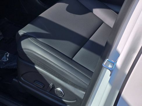 Certified 2026 Hyundai Palisade SEL FWD image 34