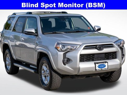 Used 2022 Toyota 4Runner SR5 Premium w/ Moonroof Package AWD/4WD image 9