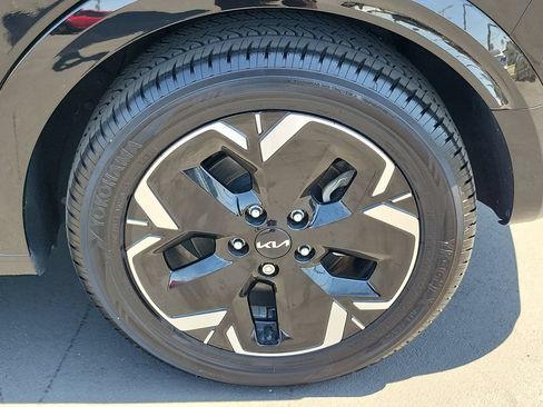 Used 2023 Kia Niro Wave FWD image 32