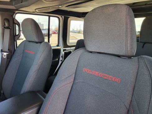 Used 2024 Jeep Wrangler Rubicon w/ Convenience Group image 15