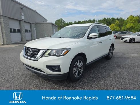Used 2019 Nissan Pathfinder S AWD/4WD image 1