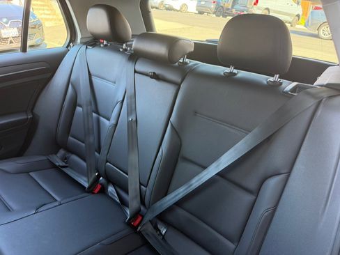 Used 2019 Volkswagen e-Golf SEL Premium image 44