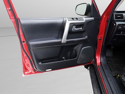 Certified 2022 Toyota 4Runner SR5 Premium w/ Moonroof Package image 15