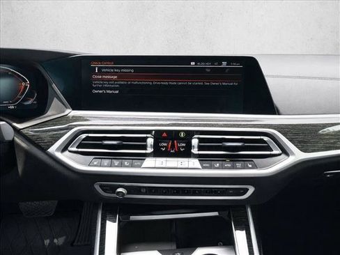 Used 2021 BMW X7 xDrive40i w/ M Sport Package AWD/4WD image 20