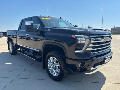 Used 2024 Chevrolet Silverado 2500 High Country w/ Technology Package AWD/4WD image 42