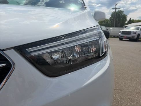 Used 2022 Buick Encore Preferred w/ Safety Package AWD/4WD image 18