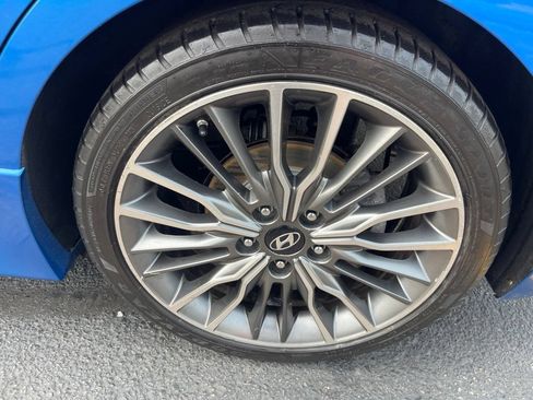 Used 2017 Hyundai Elantra Sport w/ Sport Premium Package 06 FWD image 25