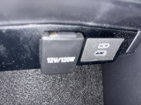 Used 2025 Toyota Corolla LE FWD image 26