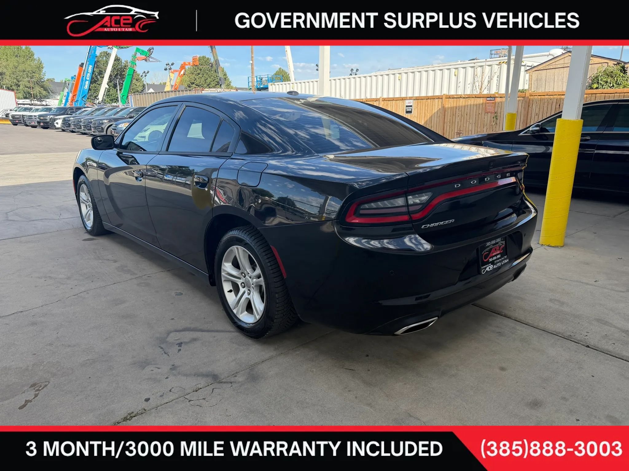 Used 2019 Dodge Charger SXT w/ Travel & Safety Group RWD image 7