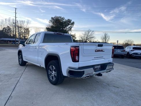 Used 2022 GMC Sierra 1500 SLE image 5