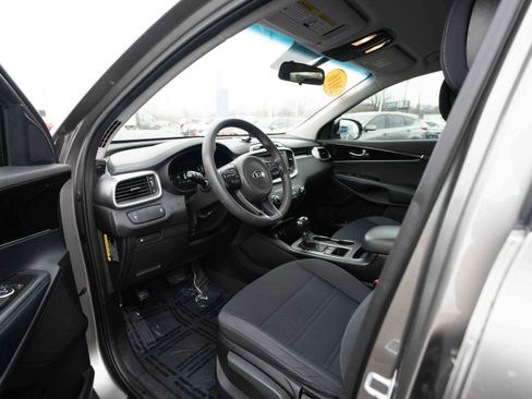 Used 2016 Kia Sorento L image 8