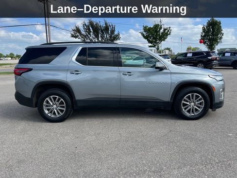 Used 2023 Chevrolet Traverse LT AWD/4WD image 8