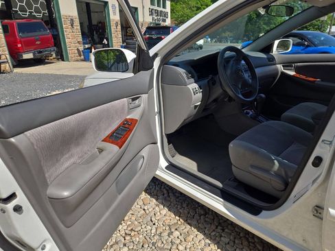 Used 2007 Toyota Corolla LE FWD image 16