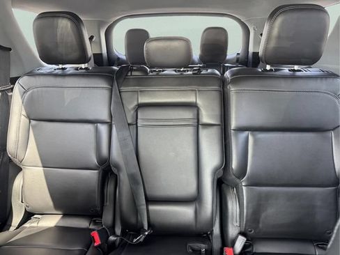 Used 2023 Ford Explorer XLT w/ Equipment Group 202A AWD/4WD image 18