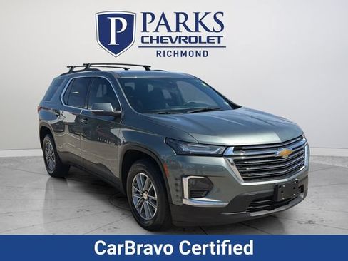 Used 2023 Chevrolet Traverse LT FWD image 1