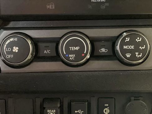 Used 2020 Toyota Tacoma TRD Off-Road image 20