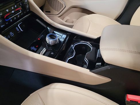 Used 2022 Jeep Grand Cherokee Limited 4xe w/ Luxury Tech Group II image 26