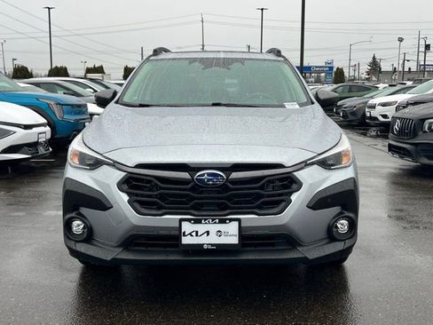 Used 2024 Subaru Crosstrek 2.0i Premium image 3