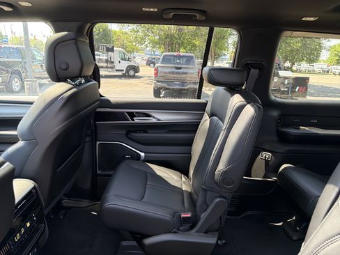 New 2026 Jeep Grand Wagoneer L 4WD image 31
