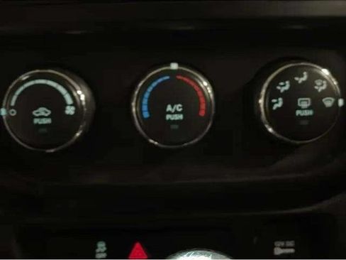 Used 2015 Jeep Patriot Sport AWD/4WD image 12
