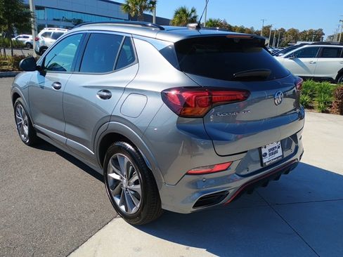 Used 2020 Buick Encore GX Essence w/ Experience Buick Package image 7