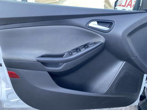 Used 2013 Ford Focus SE image 10