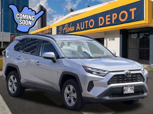 Used 2022 Toyota RAV4 XLE FWD image 6