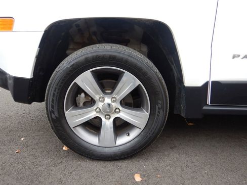 Used 2016 Jeep Patriot High Altitude image 25