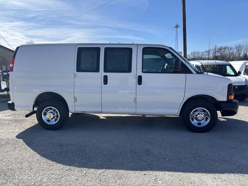 Used 2013 Chevrolet Express 2500 2500 3dr Cargo Van w/ 1WT image 2