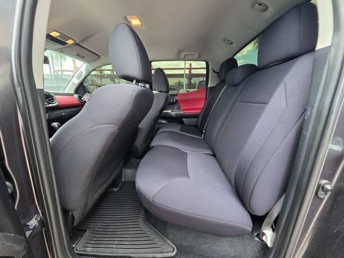 Used 2021 Toyota Tacoma SR5 AWD/4WD image 26